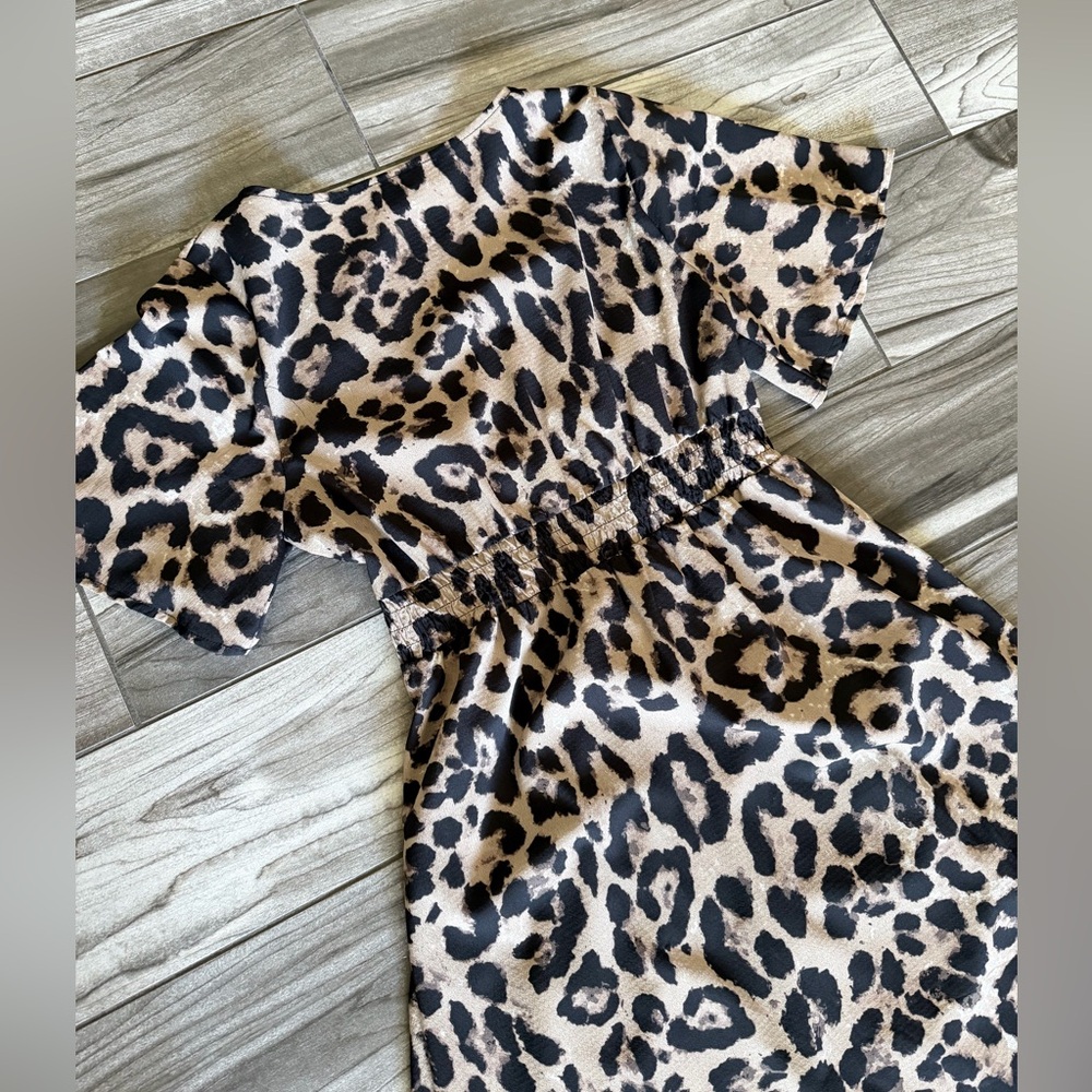 Leopard Button-Front Duster Top - Picture 4 of 5